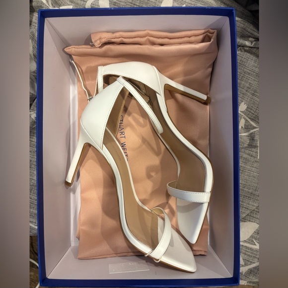 Stuart Weitzman Amelina Leather sandals. Elegant White Strappy Heels - Picture 5 of 7